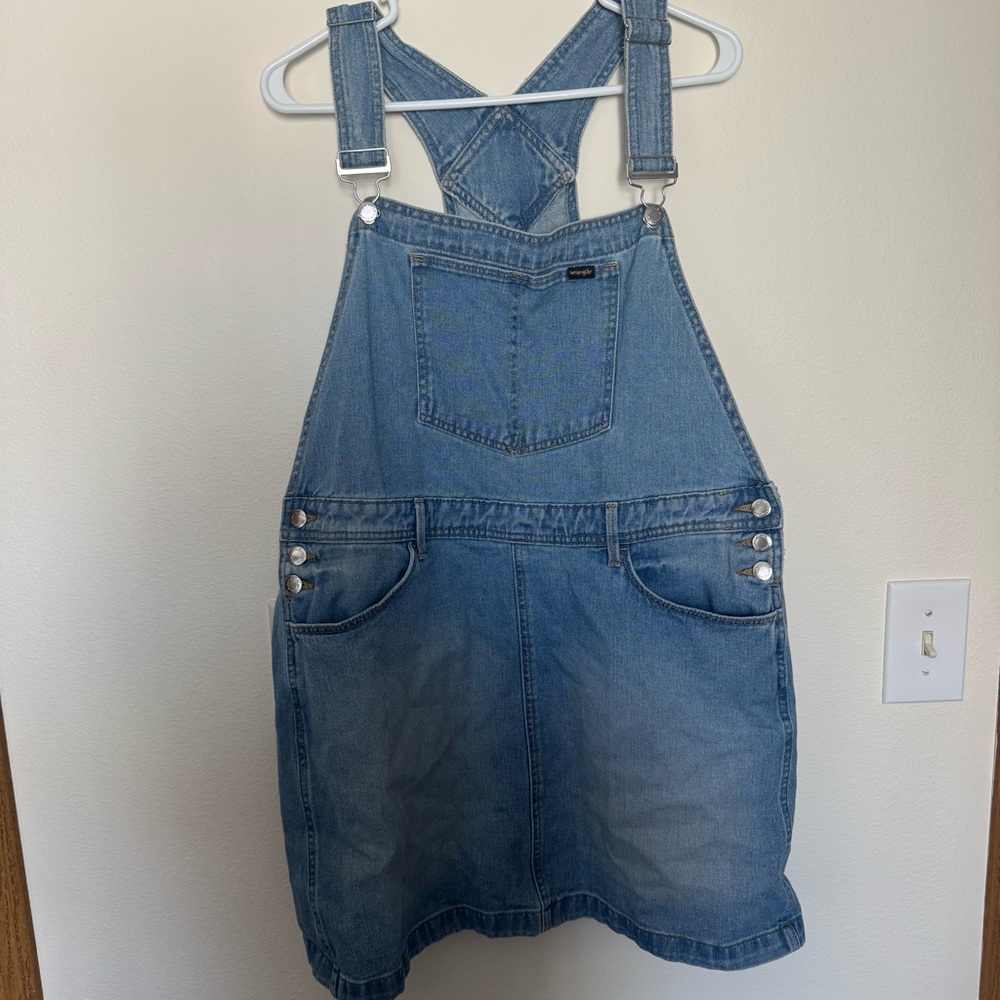 Wrangler Light Blue Denim Jacket with Contrast Stitching